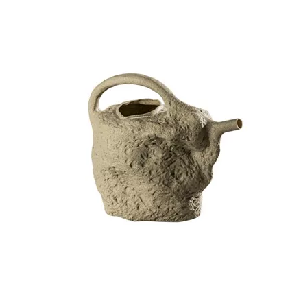 Gießkanne im Natursteindesign sand