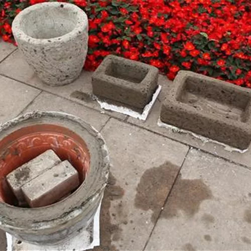 Einmalige Blumengefäße - Selber machen aus Beton und Torf