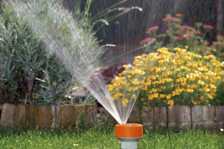 Gardena Classic 4-Flächenregner Twist 177805
